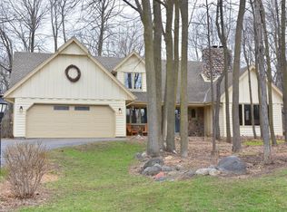16880 Windwood Ct, Brookfield, WI 53005