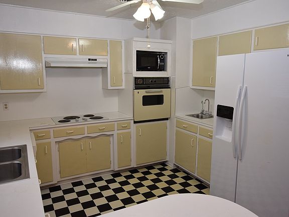 5th image of 1609 Pagewood Ave