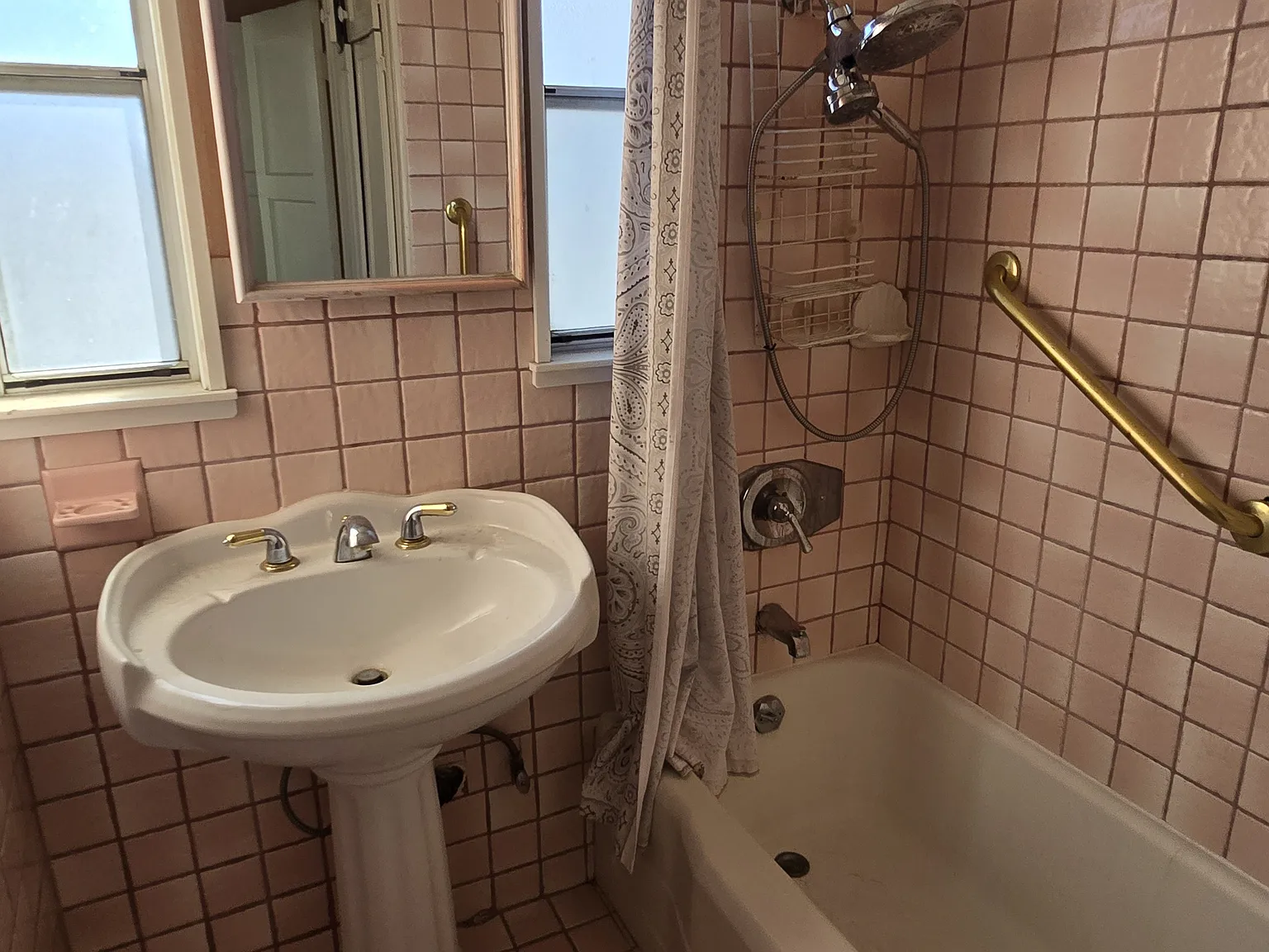 1 bed, 550 sqft, $1,700 — Photo 2