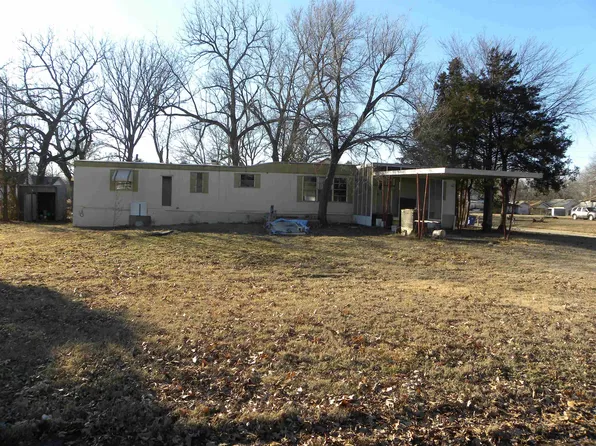 119 N Pine St, Eureka, KS 67045
