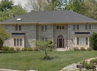 9700 Grenadier Ct, Bethesda, MD 20817