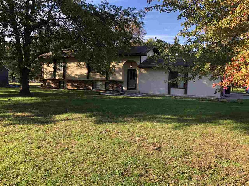 1st image of 562 Tompkins Dr