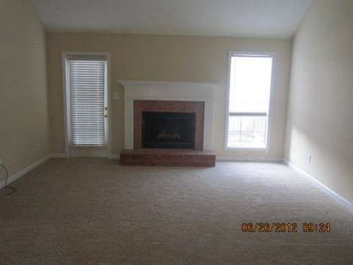 4th image of 997 Clairmont Pl