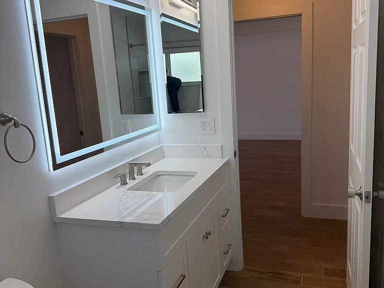 4509 SW Santa Barbara Pl — Photo 5