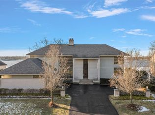 3468 Pine Estates Dr, West Bloomfield, MI 48323