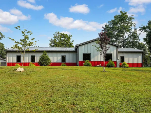 2807 Williams Rd, Bedford, IN 47421