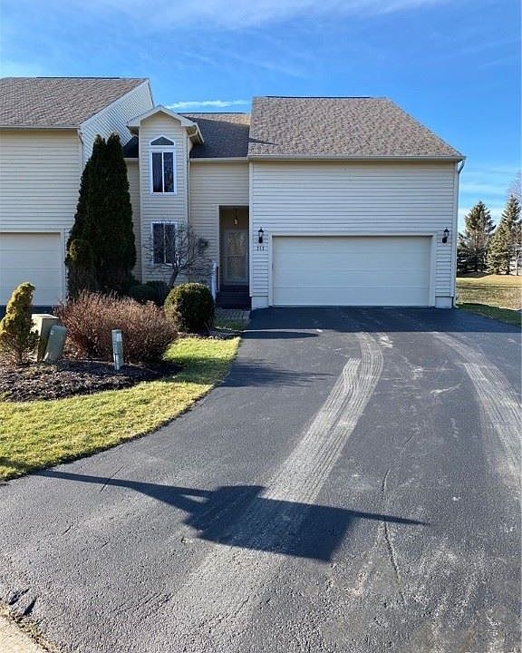 1st image of 353 Bunker Hill Way