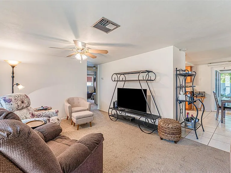 7144 Kapp Ct — Photo 2
