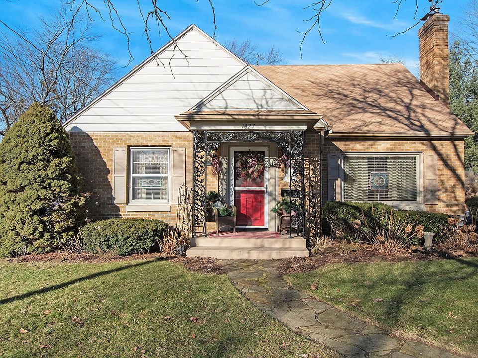 1st image of 1427 Cambridge Dr