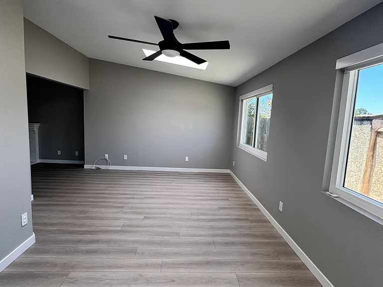 1770 Solana Gln — Photo 27