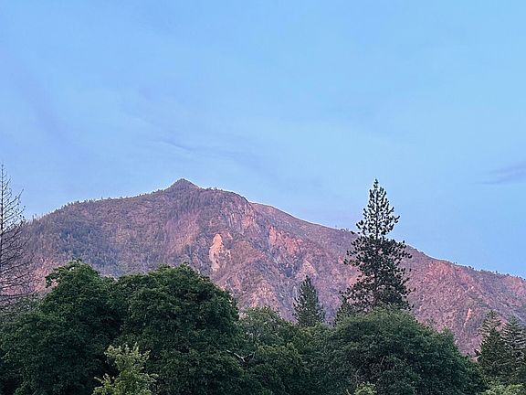 3rd image of 871 Dennis Blvd