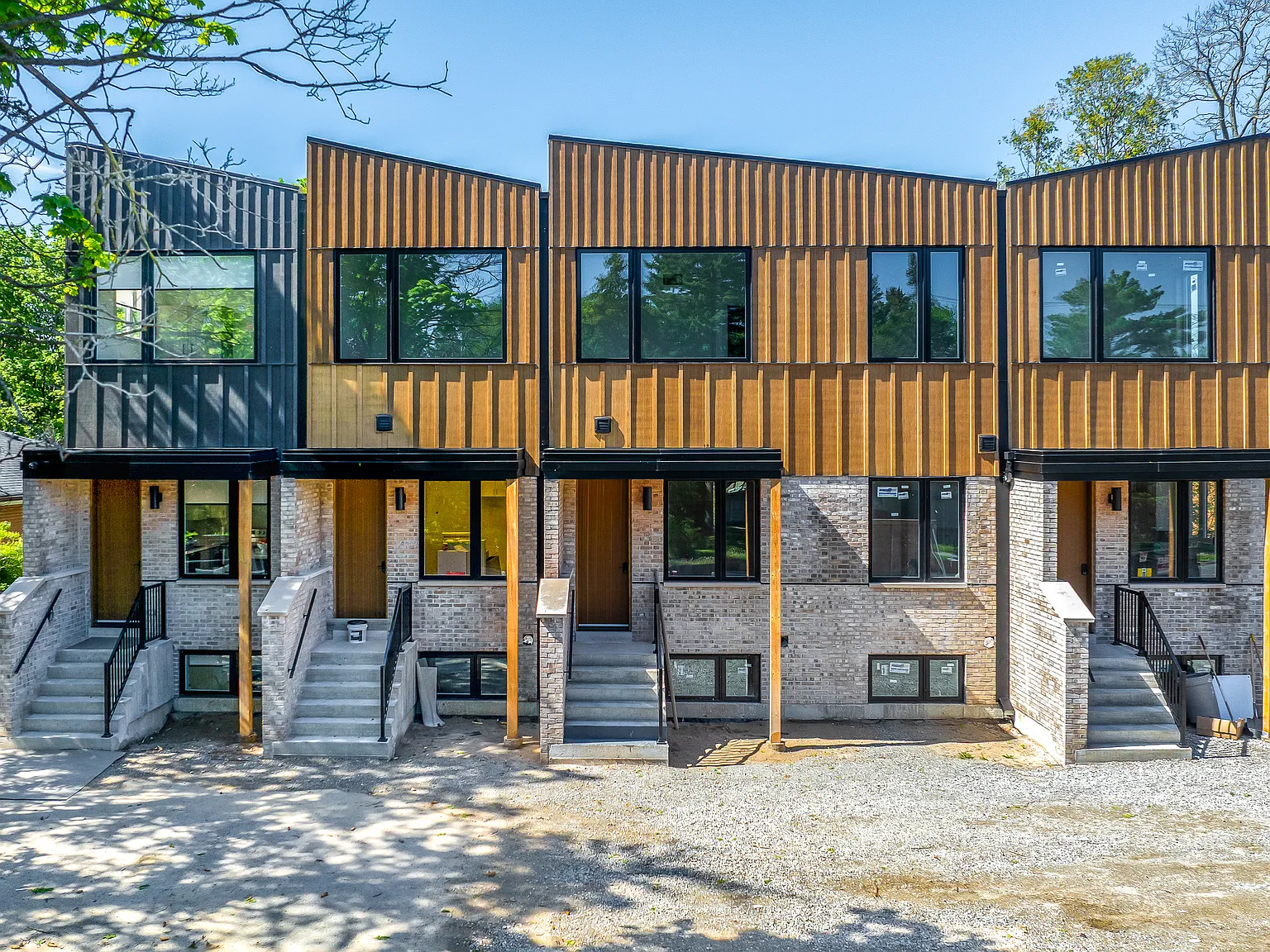 Campus Gates Residences — Photo 2