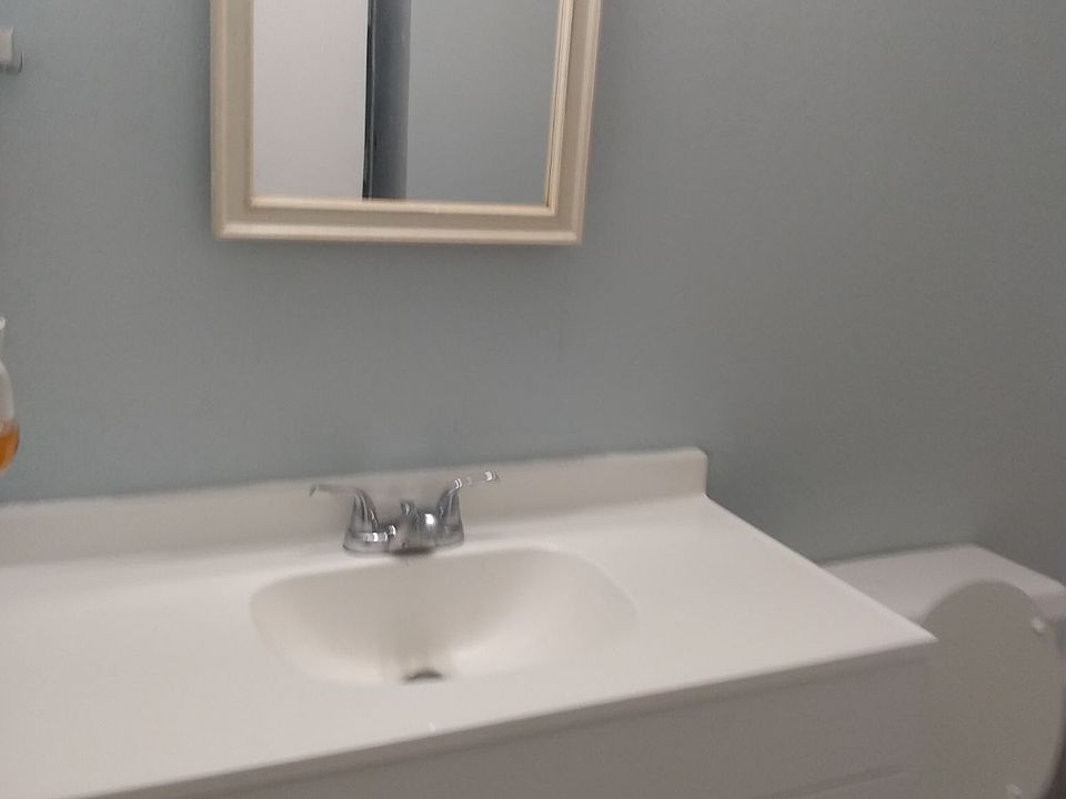 2nd image of 37919 Hillside Ln