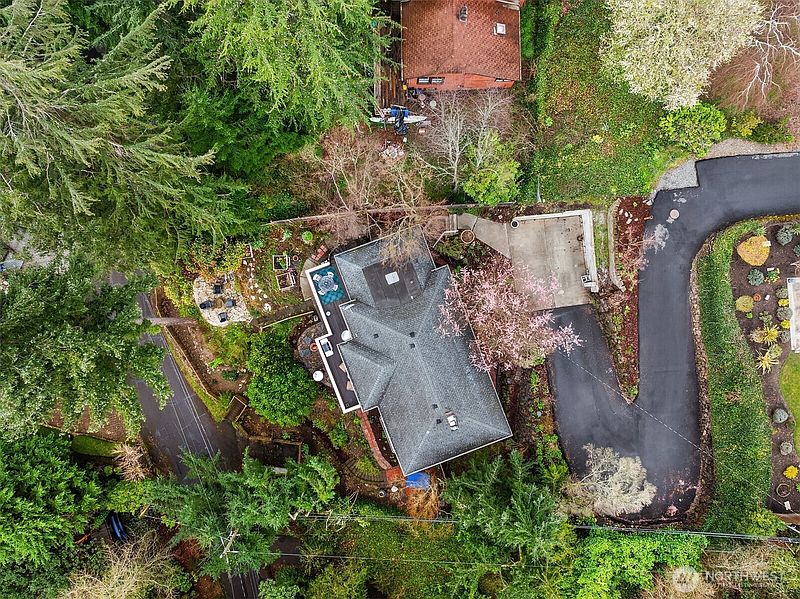 3rd image of 15828 25th Avenue SW