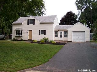 174 Laura Dr, Rochester, NY 14626