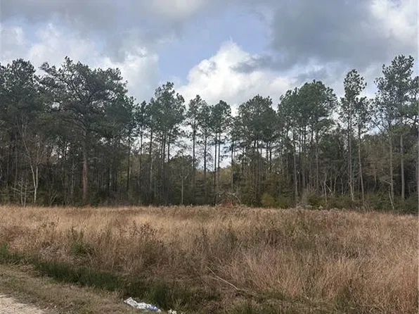 12 Trap St #13, Abita Springs, LA 70420