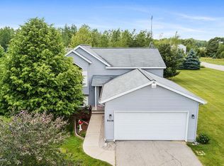 9559 Young Ave NE, Rockford, MI 49341