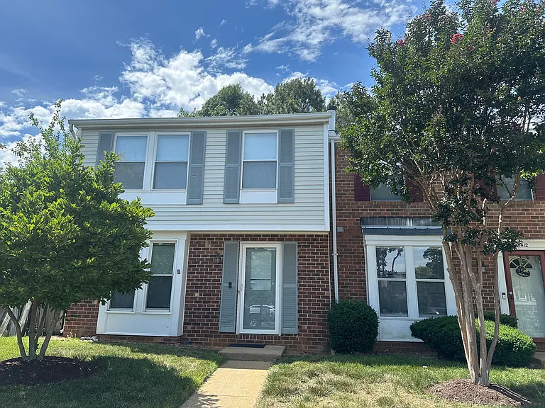 8414 Klarey Ct — Photo 1