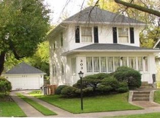 303 Lawton Rd, Riverside, IL 60546