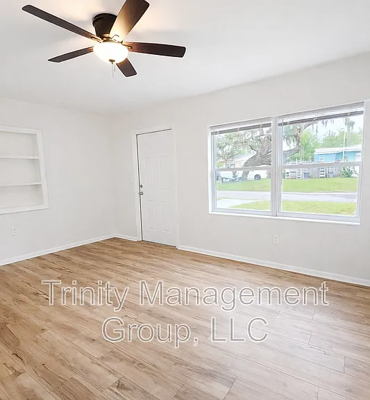 7131 Carlow St — Photo 13