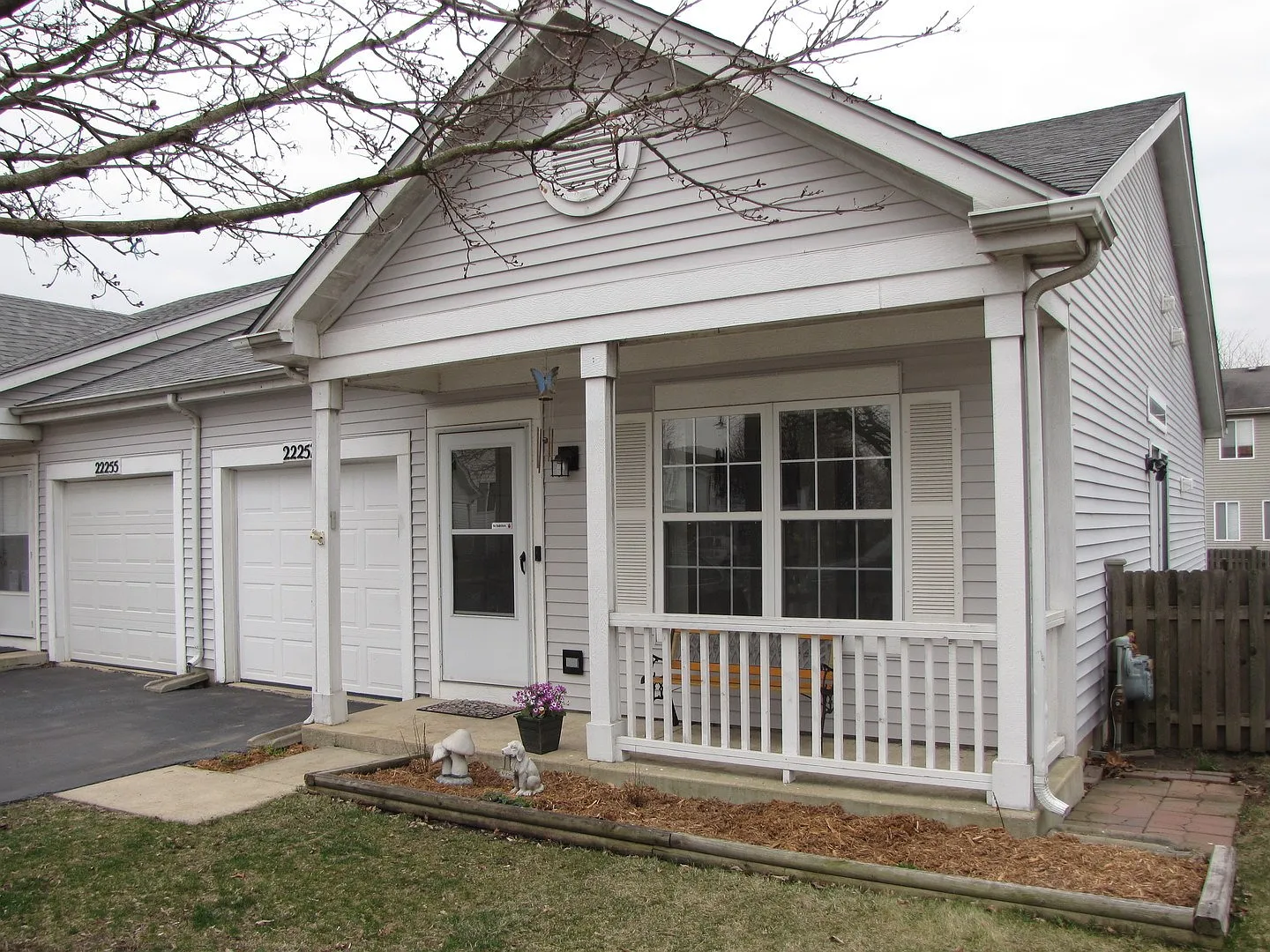 22257 W Natchez Ct photo 1