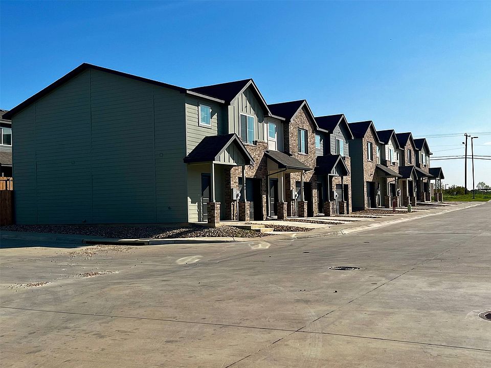 1st image of 1901-1903 Magnolia Ln