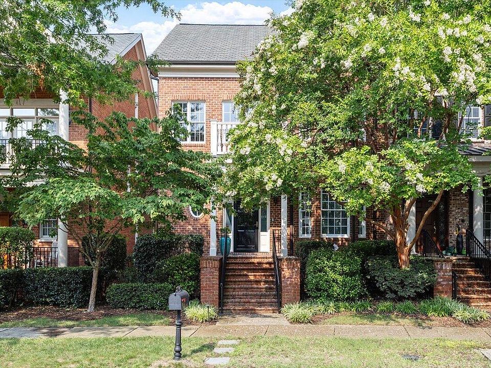1st image of 307 Circle Park Pl