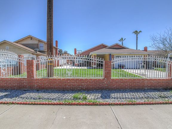 4th image of 24307 Delphinium Ave