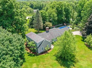 1 Whittaker Dr, Stratham, NH 03885