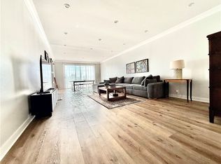 4454 Ventura Canyon Ave APT 305, Sherman Oaks, CA 91423