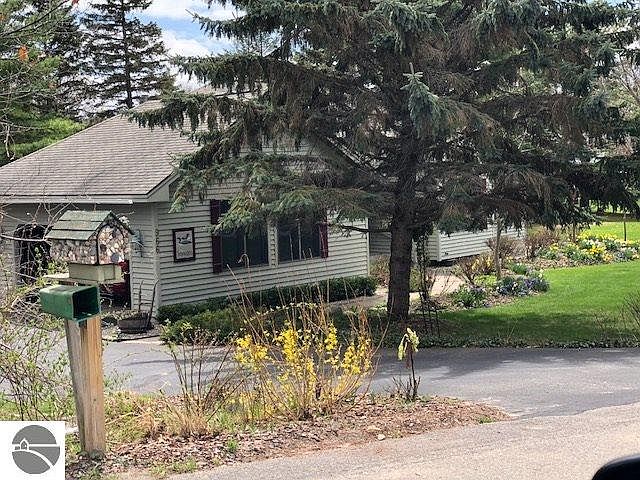 1st image of 966 Bayside Dr