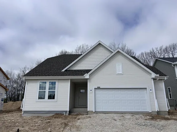 1141 Mt. Vernon DRIVE, Hartford, WI 53027