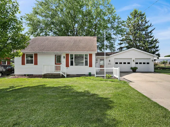 117 West St, Dane, WI 53529
