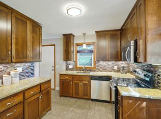 8610 E River Rd NW, Coon Rapids, MN 55433