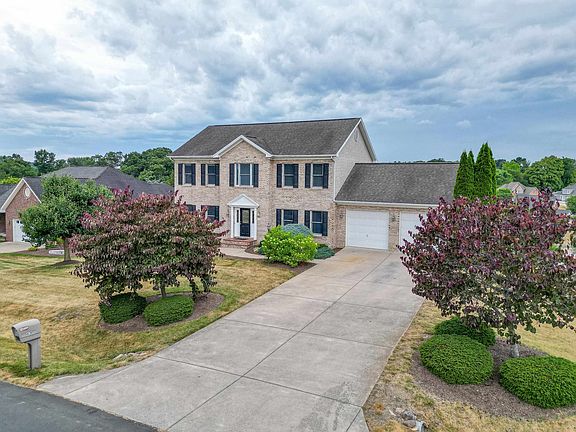 2nd image of 1787 Broadridge Dr