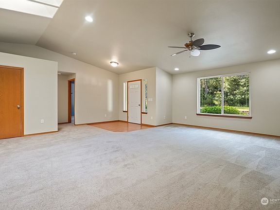 5th image of 550 E Snowy Owl Drive