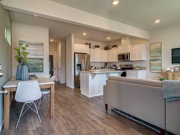 4th image of 2672 NE 117th Pl