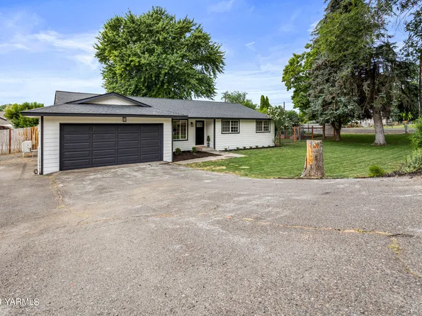 20 Blossom Way, Yakima, WA 98908
