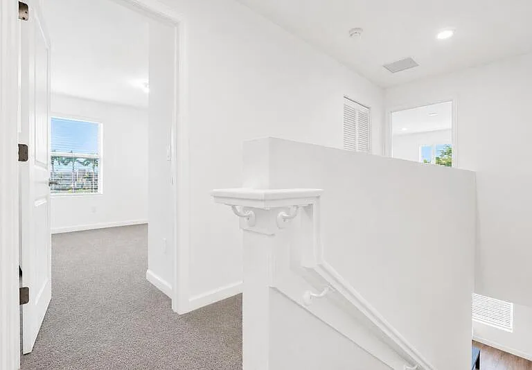 4246 Lagoon Shore Dr — Photo 15
