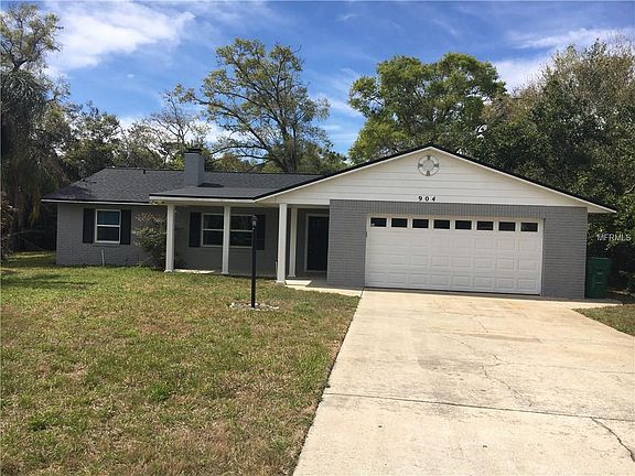 2nd image of 904 Crescent Pkwy