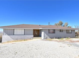 13736 Delaware Rd, Apple Valley, CA 92307