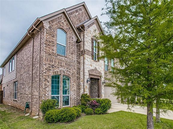 3rd image of 2344 Fountain Gate Dr