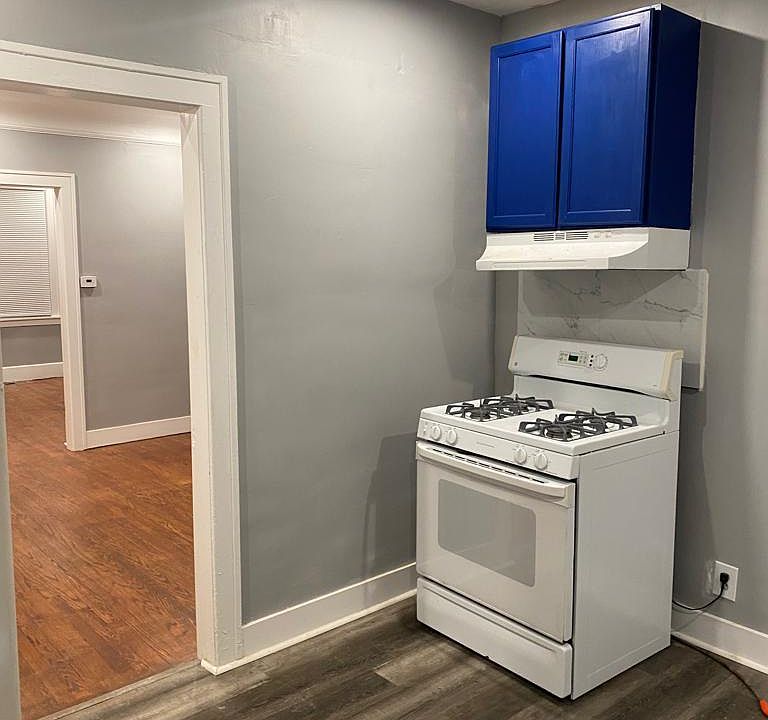 1st image of 4390 Parkinson St #1
