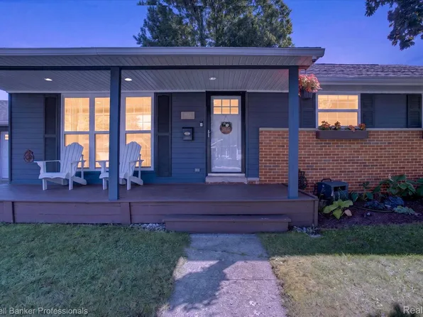 5173 Greenleaf Dr, Swartz Creek, MI 48473