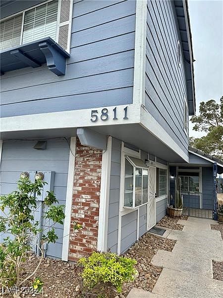 1st image of 5811 Medallion Dr Unit 104