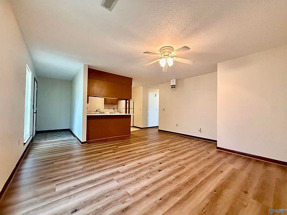 3rd image of 1103 Main Ave NE #1103