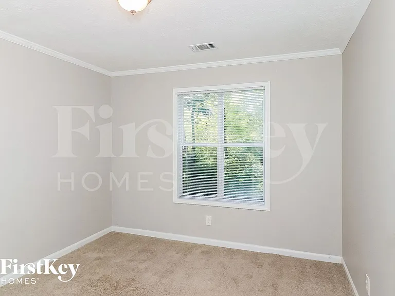 824 Riverstone Ln — Photo 11
