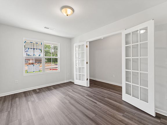 4th image of 7254 Heirloom Ln