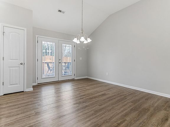 5th image of 101 Stockton Ln