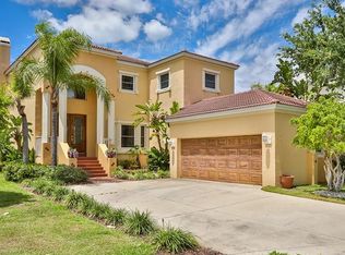1015 Sonata Ln, Apollo Beach, FL 33572